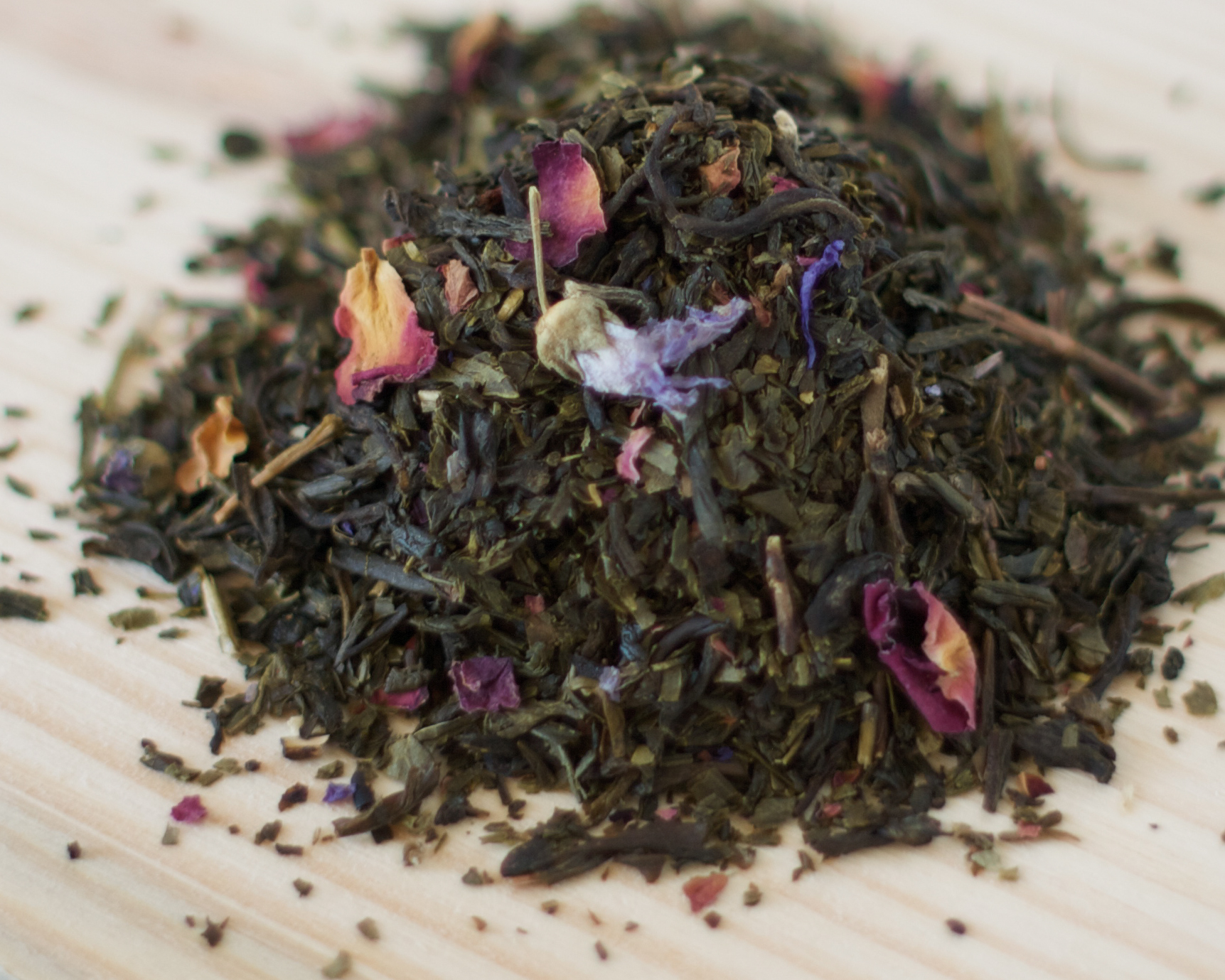 DEAN & DELUCA Thailand - Happy Father's Day. Mariage Freres' King's Tea  expresses a true love and respect. Boasting blue tea from Thailand, the  blend is scented with delicate spices and bergamot. #